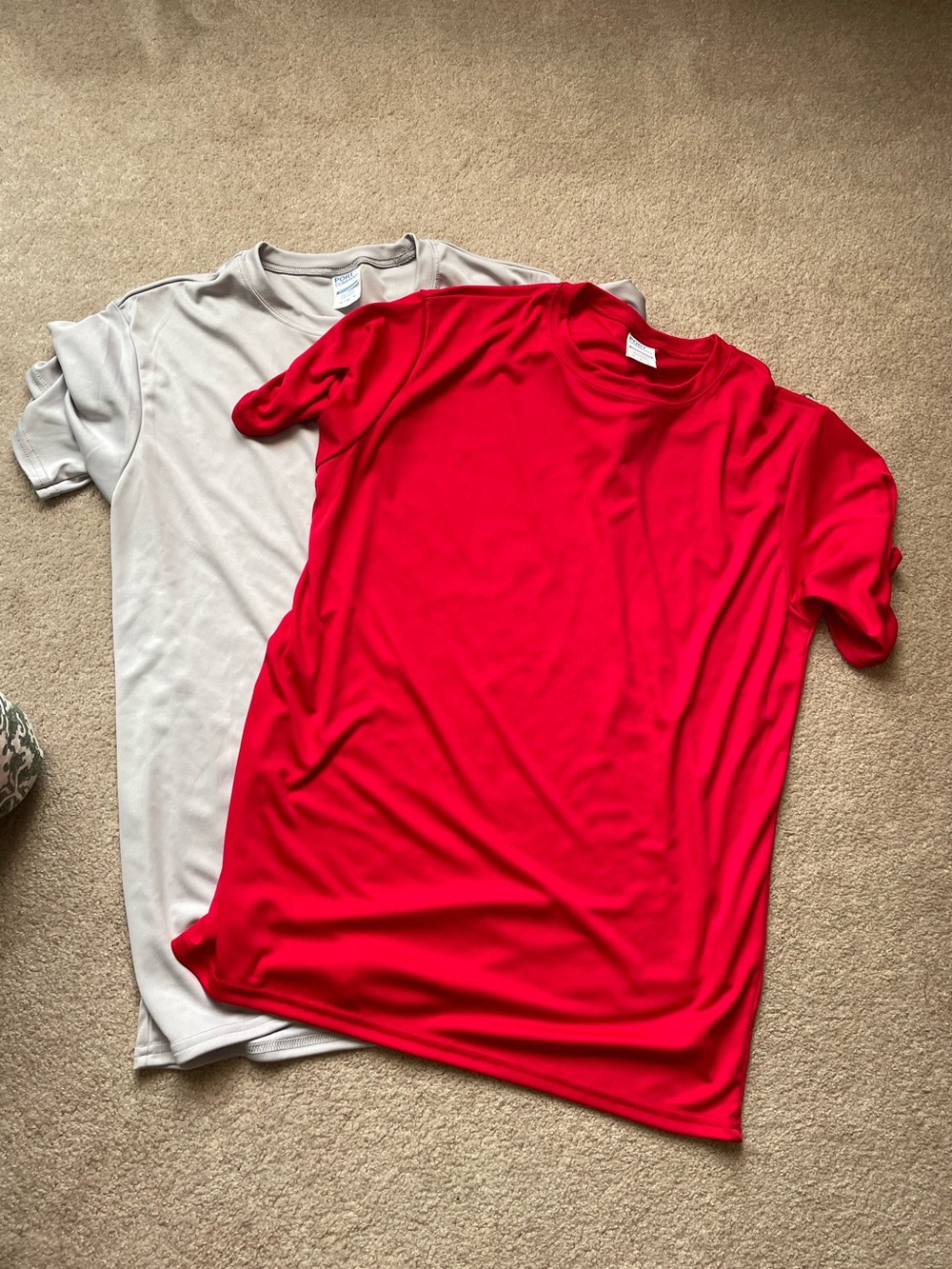 NEW - Men's 2 Crew Neck performance dry track T-Shirts red and gray